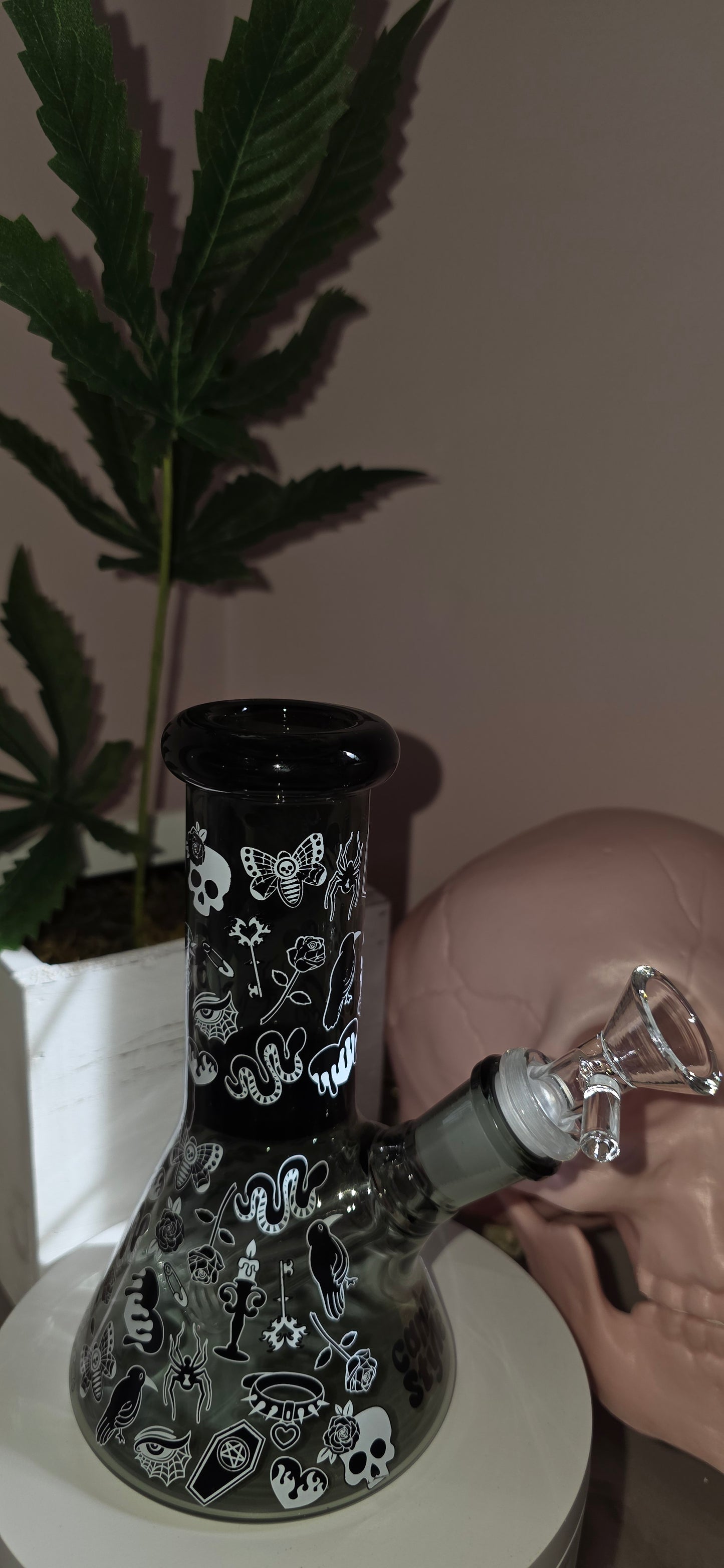 Goth Bong 6"