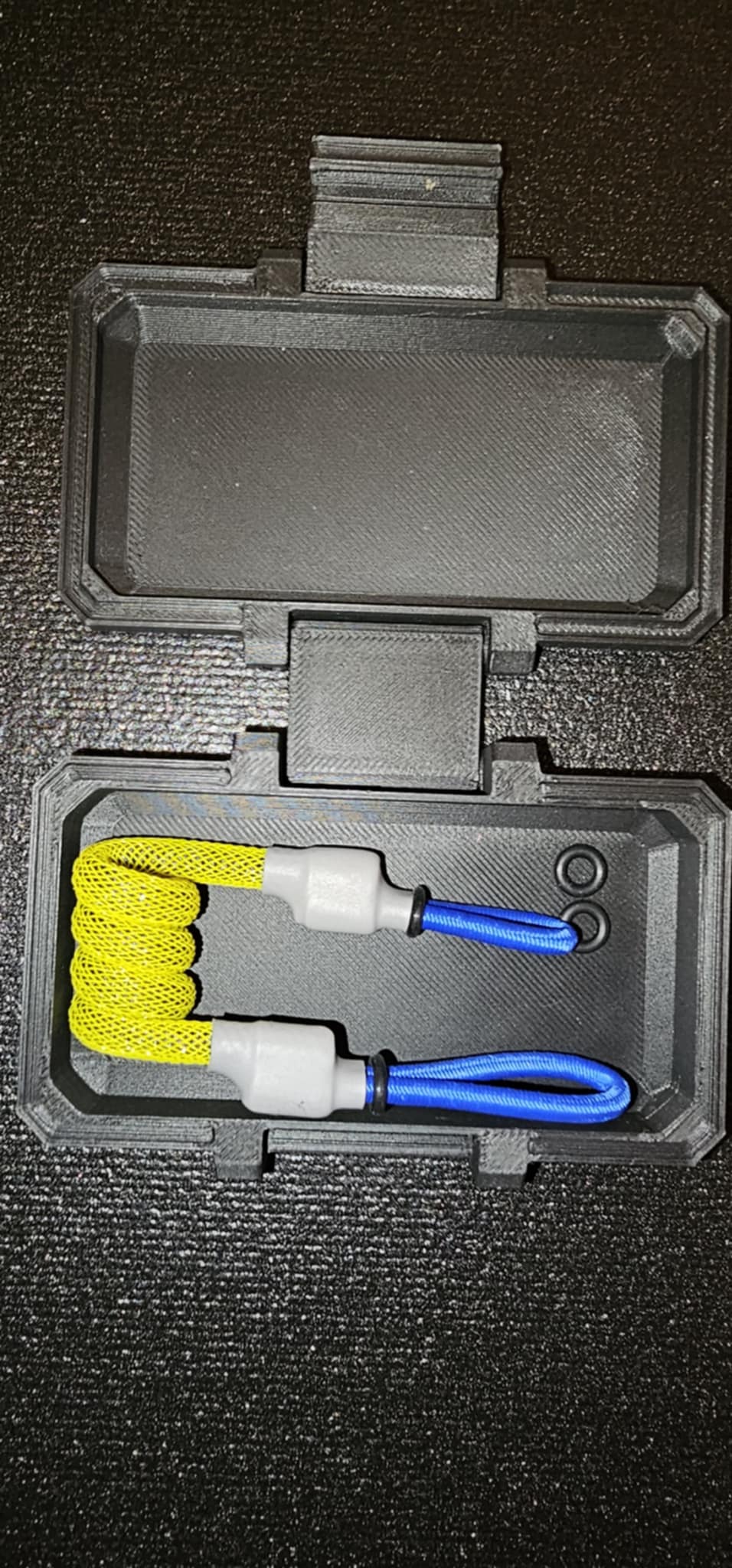 Helixhold Tether (Yellow/Black/Blue/Gray)