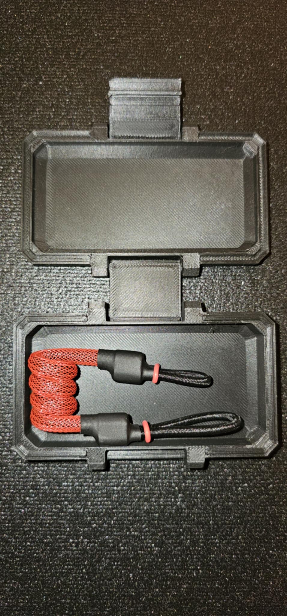 Helixhold Tether (Red/Black)