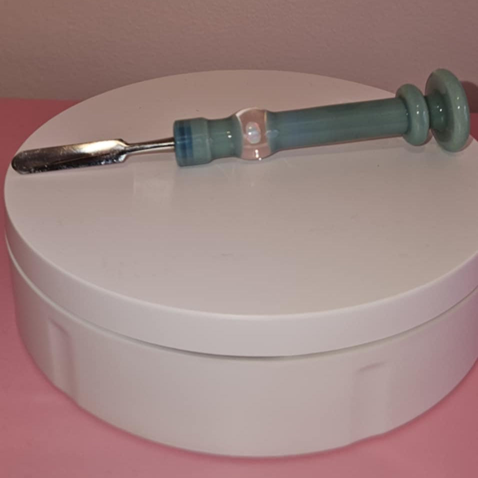 Aquamarine glass dab tool designed for smooth flavor experience