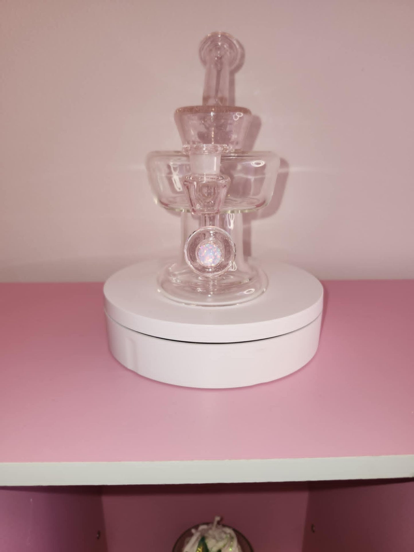 Mac Savage Urn Rig Pink with sculpted urn-shaped chamber, soft pink glass finish, and fixed joint displayed upright