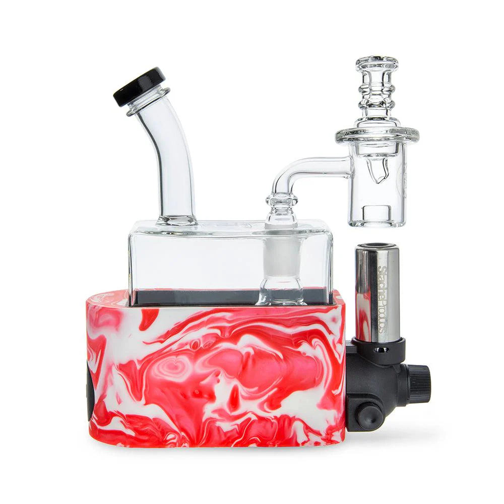 close-up of quartz banger and showerhead percolator showing multiple slits for smooth vapor diffusion